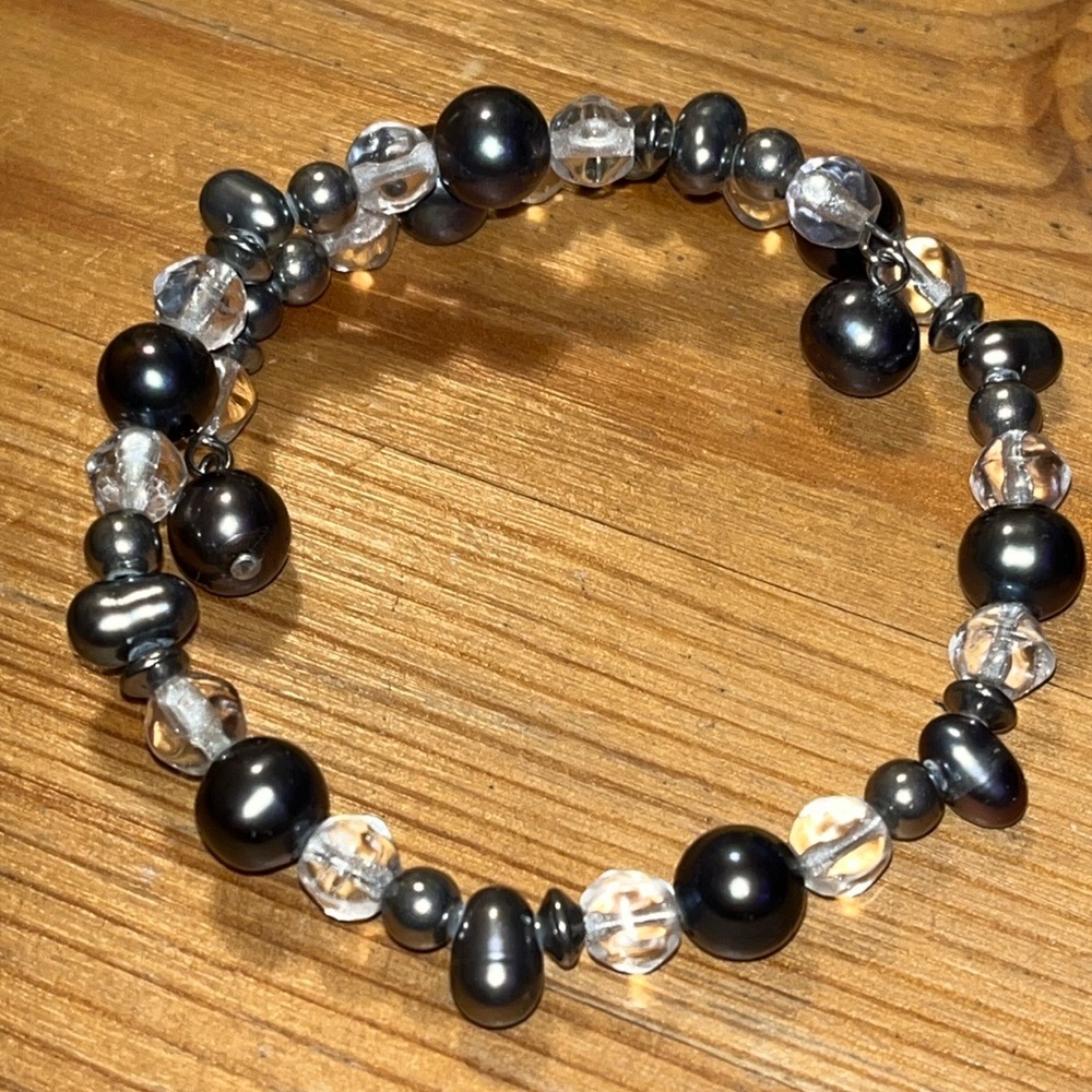Very nice bracelet, hand made.